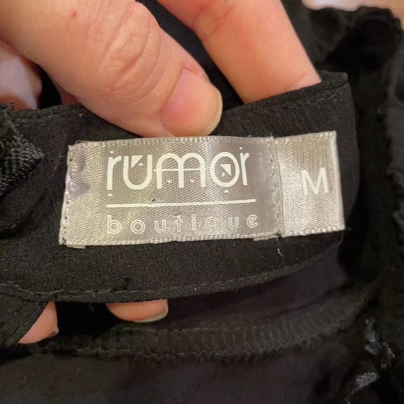 LF Rumor Boutique Off Shoulder Romper with Choker Bell Sleeve Black Size Medium - Picture 7 of 9